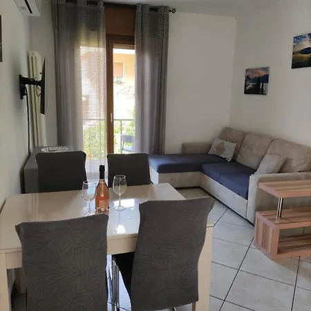 Apartment Alba *